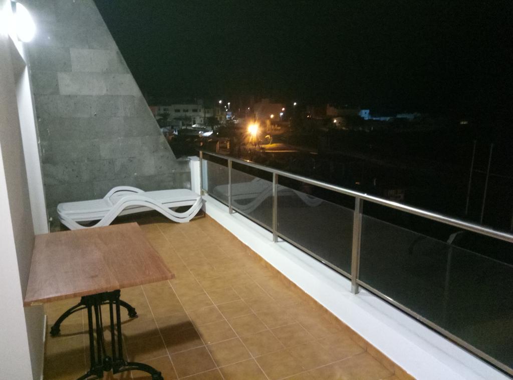 Apartamento Primera Linea De Playa Пуэрто-де-лас-Лахас Экстерьер фото